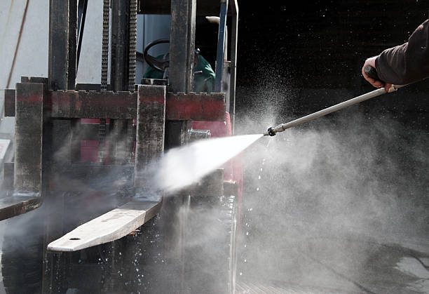 Best Machinery and Equipment Cleaning  in Meridian Hills, IN